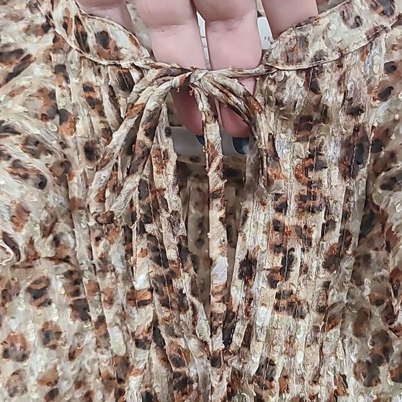 LOFT Petites Cheetah Print Swiss Dot Sheer Sleeveless Blouse Ruffle Pleated Top - Picture 4 of 12